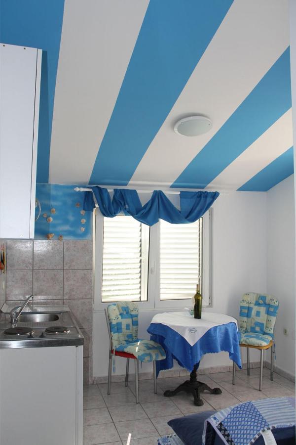 Apartmani Anitas Gradac  Esterno foto