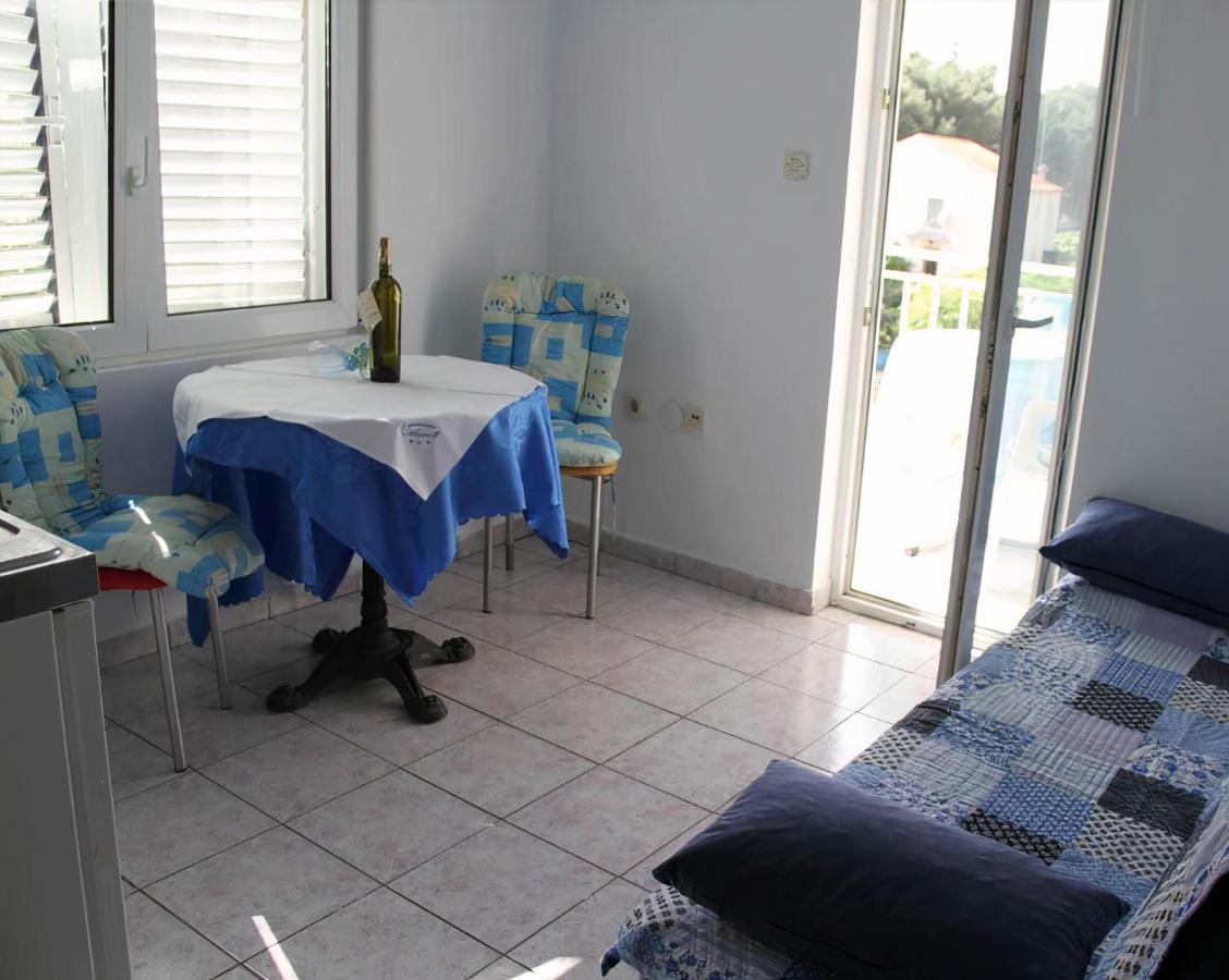 Apartmani Anitas Gradac  Esterno foto